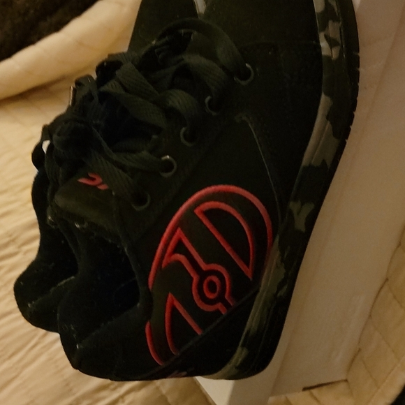 Heely's - Picture 1 of 3